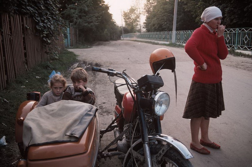 MOLDAVIA. Village of Kounicha ("Old Believers"). 1988.