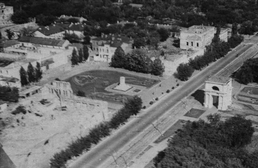 1947 год. Снос зданий Митрополии.