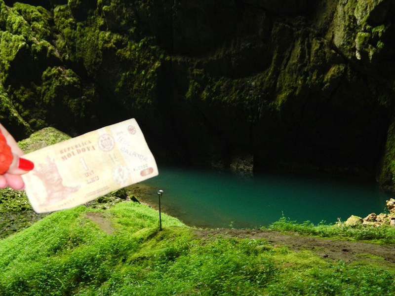 Elina Buna Ca Malina, Děkuj!  #leulcalator — at Punkevní jeskyně - Moravský Kras.