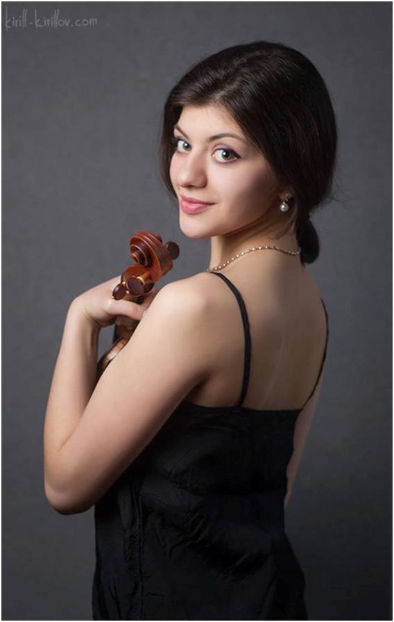 Alexandra Tîrșu – solistă (vioară)