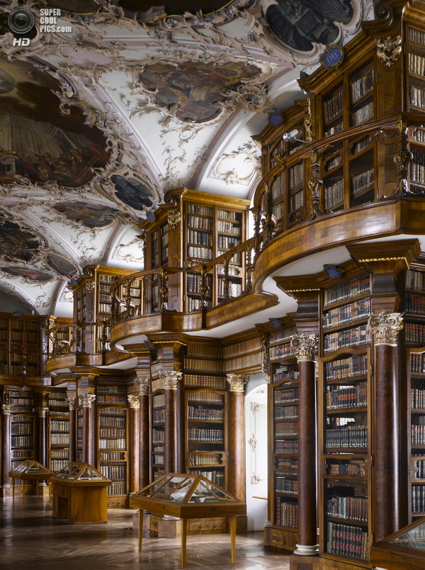 Швейцария. Библиотека монастыря Святого Галла © Will Pryce