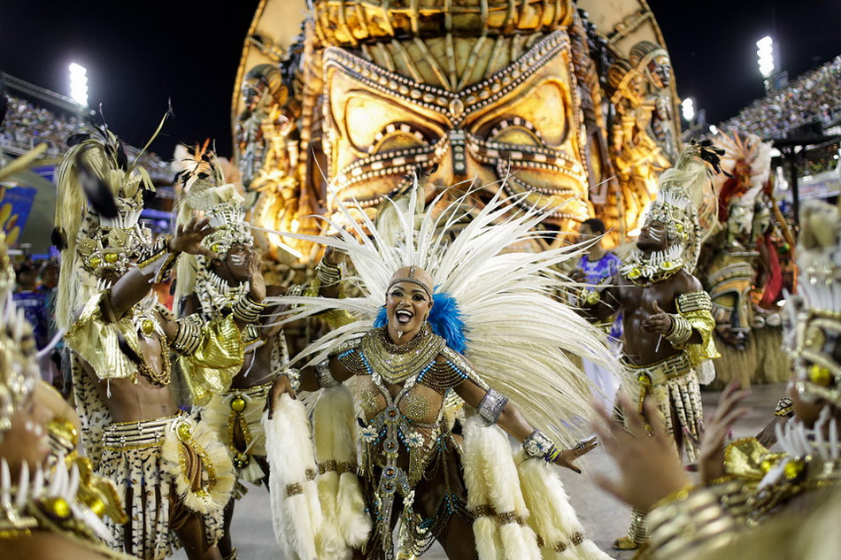 16-Carnival-Brazil-2015