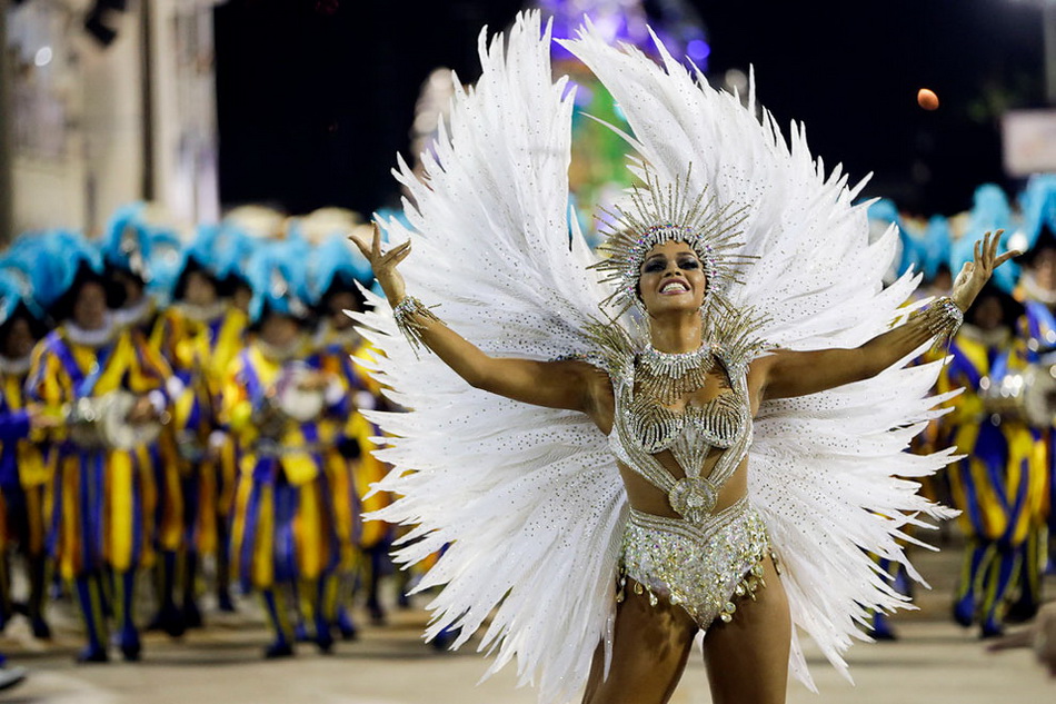 18-Carnival-Brazil-2015