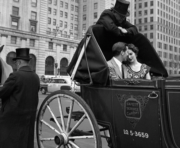 new-york-carriage-1943