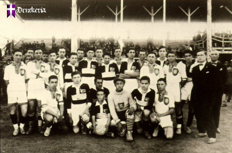 Кишинёвский "Спортинг" (в белой форме) и "Политехника" из Тимишоары, Кишинёв, 1928 год.