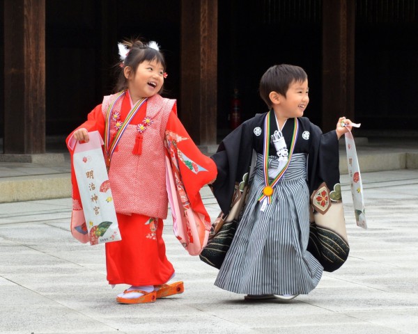 Японские дети на традиционном фестивале 7-5-3, 2012 г.