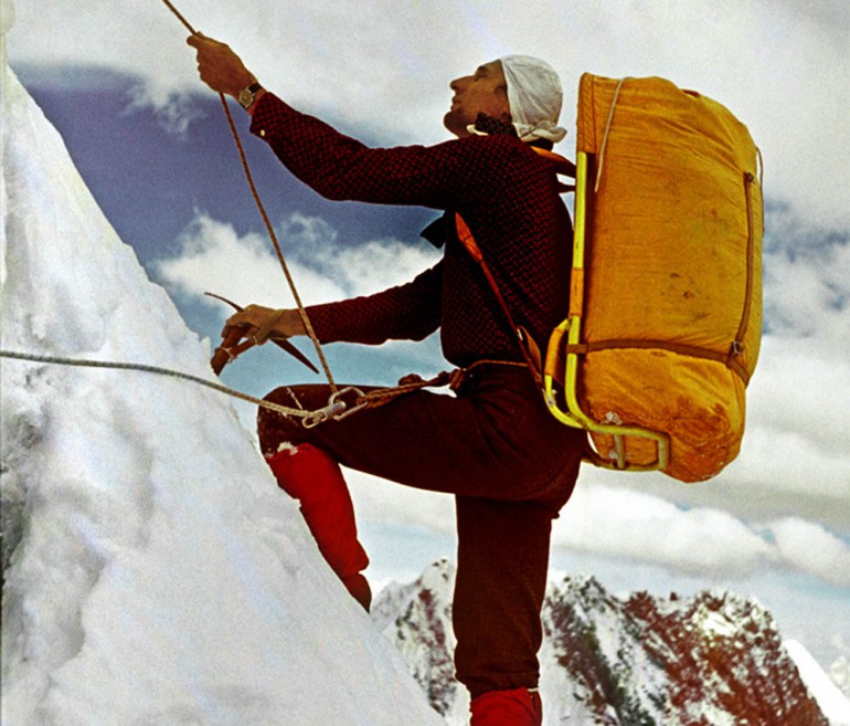 Фото из фильма "Искусство свободы". На фото: Анджей Завада покоряет вершину Кунианг Киш, 1971, фото Богдан Янковский