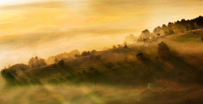 Alex-Robciuc-transylvanian-mountains-sunrise-07-677x350