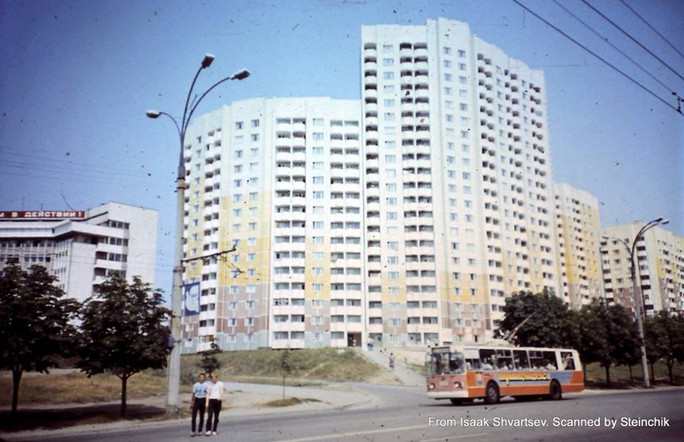 Soviet-Moldova-Chisinau-Riskanovka-10