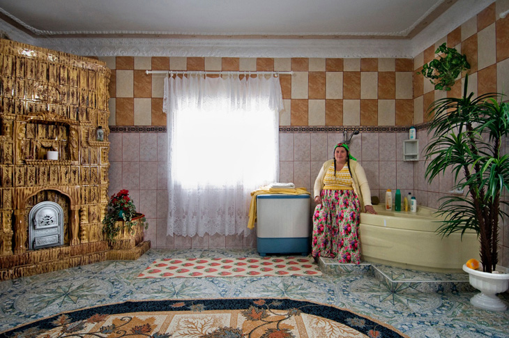 Теплая и хорошо освещенная ванная комната, Чиуря, Румыния