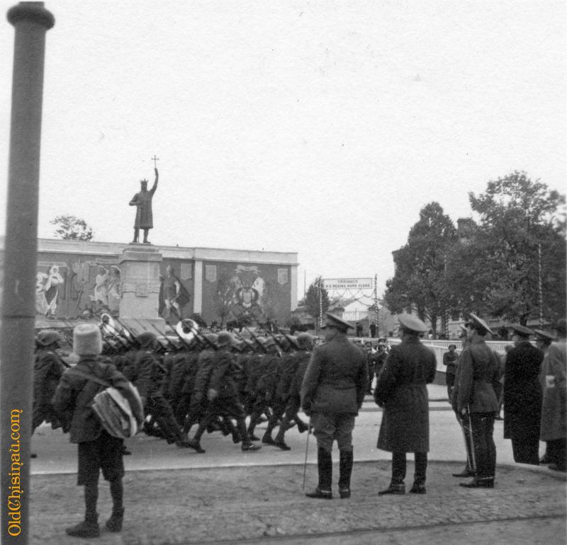 Памятник Штефану Великому. 29 октября 1942 года.