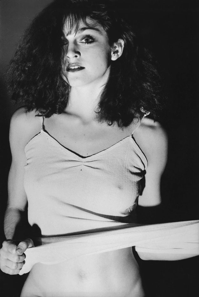 madonna-photoshoot-before-she-was-famous-new-york-34