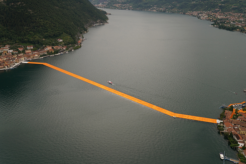 christo-and-jeanne-claude-floating-piers-lake-iseo-italy-designboom-03