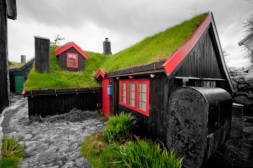 grass-roofs-scandinavia-3-575fe6d71934f__880