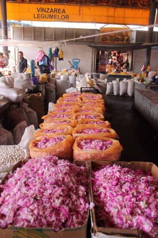 piata centrala Locals