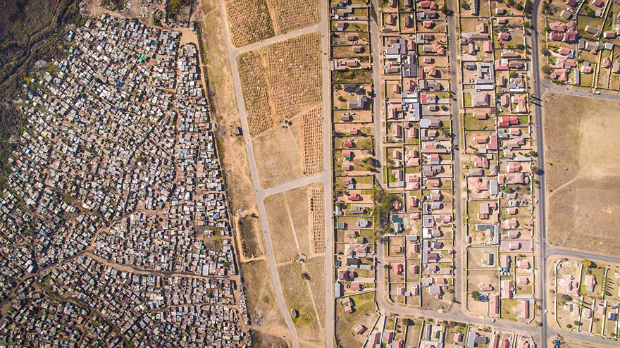 unequal-scenes-drone-photography-inequality-south-africa-johnny-miller-8