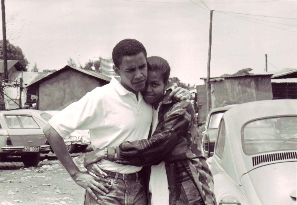 barack-obama-michelle-obama-love-story-romance-photos-02