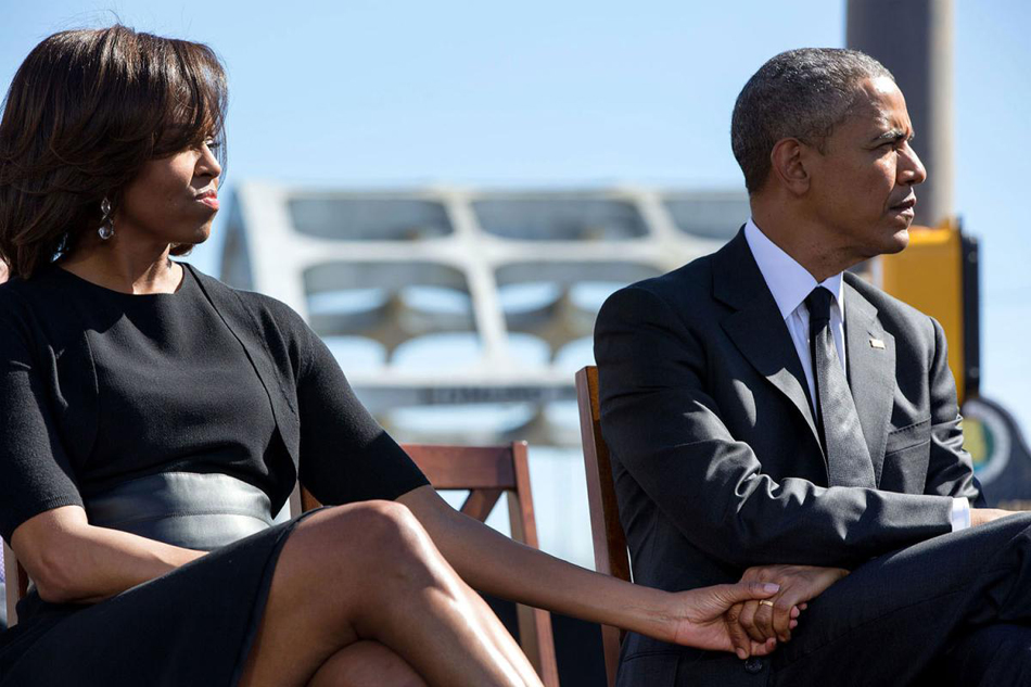 barack-obama-michelle-obama-love-story-romance-photos-24
