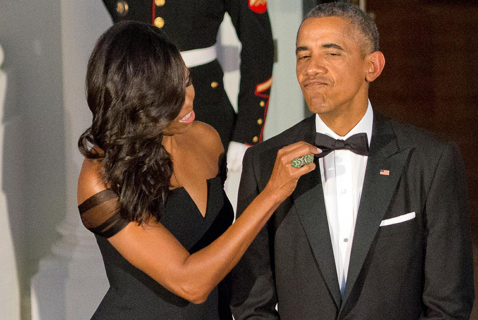 barack-obama-michelle-obama-love-story-romance-photos-25