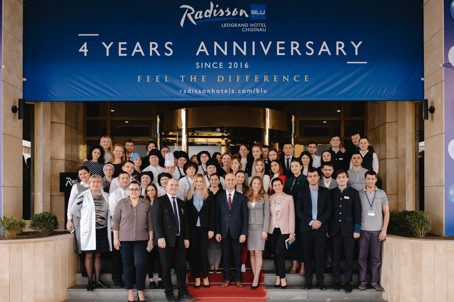Yes, I can Radisson Blu Leogrand Hotel отметил 4летие Locals