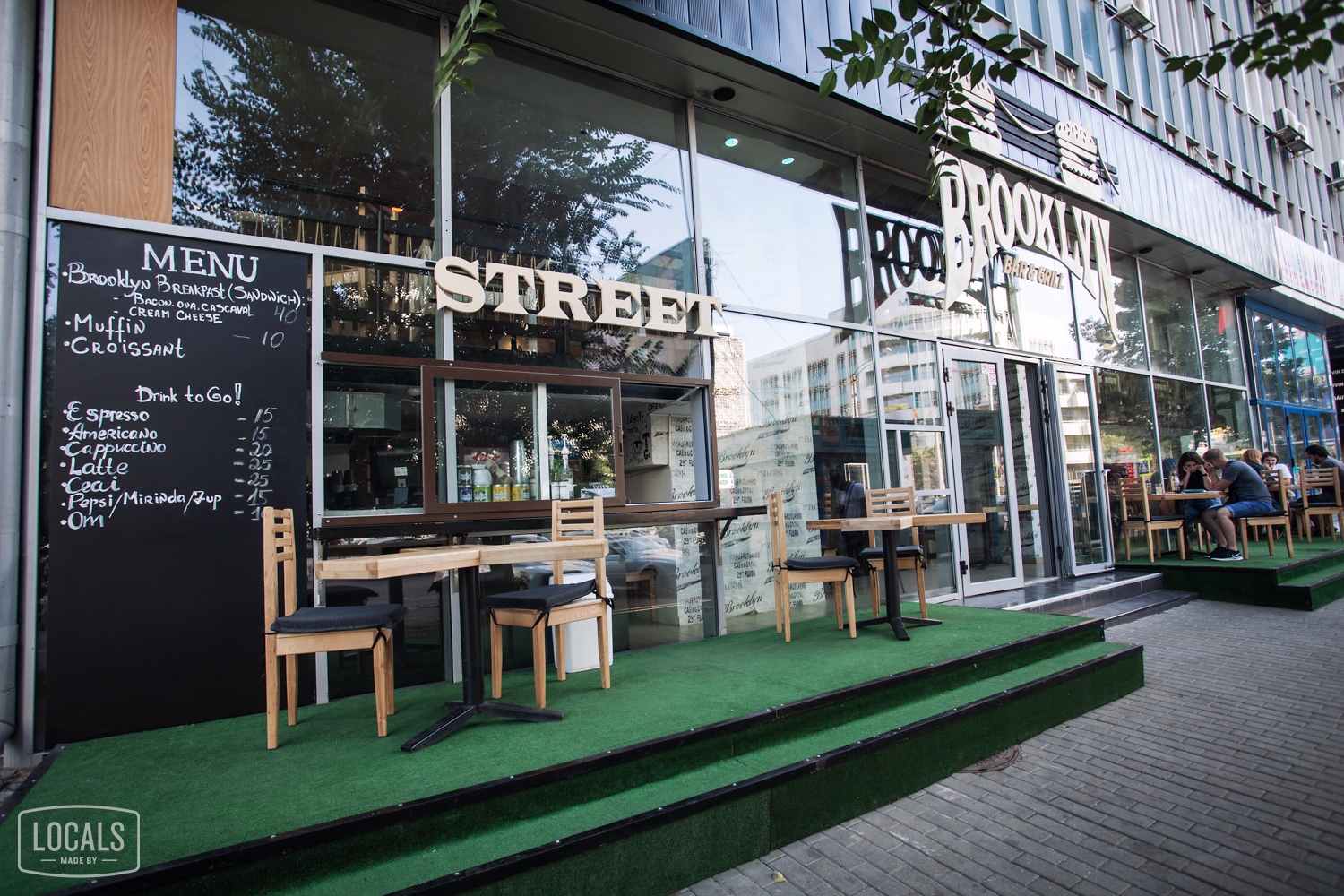 Новое место Brooklyn Bar & Grill Locals